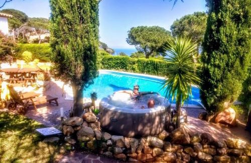 Santa Cristina de Aro Villa | Private Villa in Sant Feliu de Guixols Costa Brava Pool Overlooking Bay