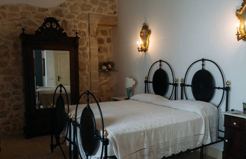 Palazzolo Acreide Historic Centre Villa | Private villa with swimming pool