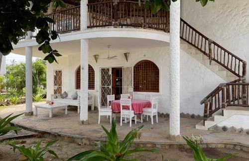 Malindi Villa | Private Villa at Cancer Crab