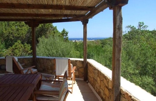 Portobello di Gallura Villa | Private villa Giulia. A stone's throw from the beach.