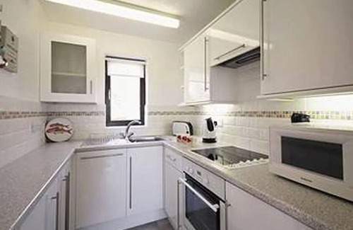 Cromer Villa | Private Villa In Cromer Country Club within easy reach of town and beach