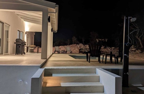 Middle Caicos Villa | Private Villa in Long Bay Hills with shared Pool and Deck - peaceful and quiet