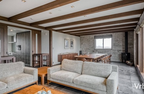 Biei House | Private villa standing on a beautiful hill in Biei ☆ Vast site of 46,000 square meters ☆ Japanese-Western style room