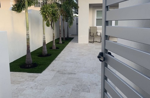 Sarasota House | Private Villa steps to Lido Beach