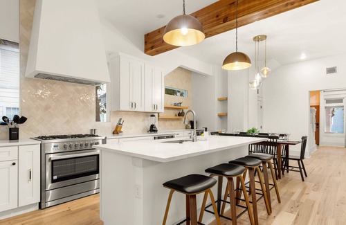 Midtown Villa | Private Villa · Theater · Game Room · BBQ · Relax