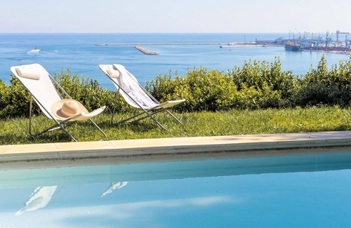 Palombina Nuova Villa | Private Villa with A/C, WIFI, private pool, TV, terrace, pets allowed, panoramic view, parking