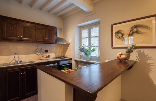 Pieve di Chio Villa | Private Villa with A/C, private pool, WIFI, TV, patio, panoramic view, parking, close to Cortona