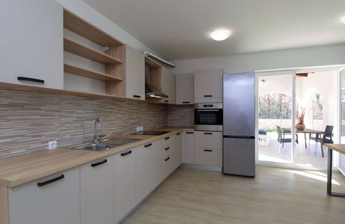 Drinovci House | Private Villa with A/C, private pool, WIFI, TV, terrace, pets allowed, panoramic view, parking