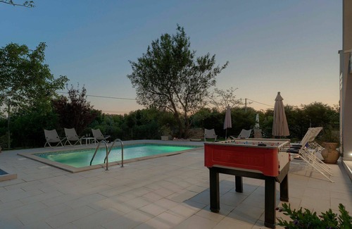 Stanisovi Villa | Private Villa with WIFI, A/C, private pool, TV, terrace, pets allowed, panoramic view, parking