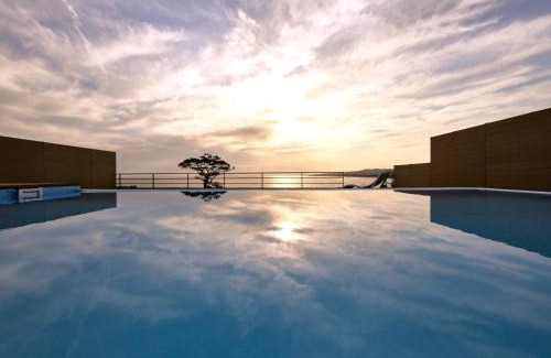 Geisei-mura Villa | private villa YUHIMI 夕日見の丘