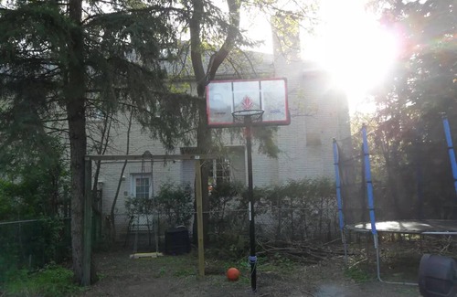 Willowdale House | Private washroom, close subway, Female preferable