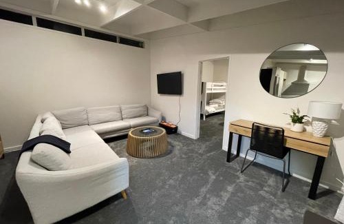 Stanmore Bay House | Private Water Front House