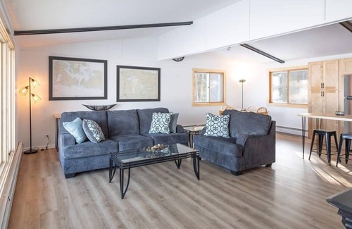De Tour Village House | Private Waterfront