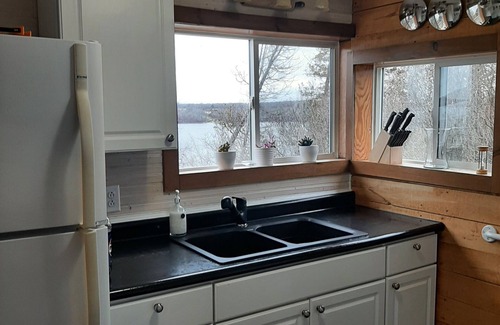 Wellington Cottage | Private Waterfront Cottage In Prince Edward County