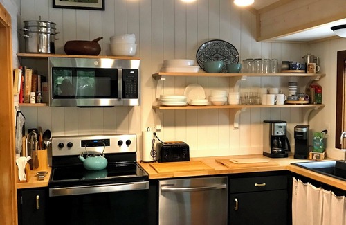 Casco Cottage | Private Waterfront Cottage on Pristine Coffee Pond in Maine’s Lakes Region