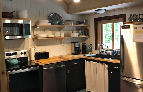 Casco Cottage | Private Waterfront Cottage on Pristine Coffee Pond in Maine’s Lakes Region