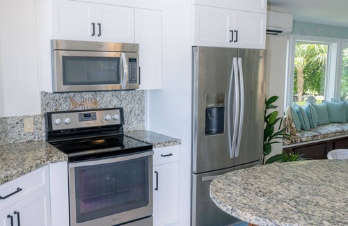Long Key House | Private Waterfront Home, Heated Pool, Beach, Tiki w/Grill, Dock, Kayaks, Sunset