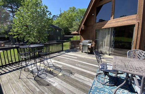 Mid America House | Private Waterfront A-Frame Charmer on Lake Hamilton