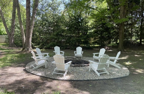 Arcadia House | Private Wooded Morse Lakeside Retreat