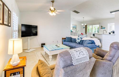 Sebastian Highlands House | Private Yard and Screened Patio Sunny Sebastian Gem