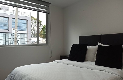 Calle 26 House | Privated room with bathroom