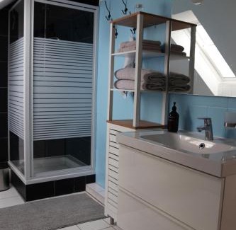 Region Hannover District Apartment | Privatzimmer mit eigenem Bad und Küche