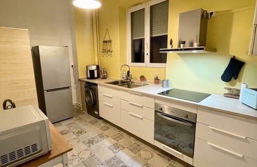 Saint Joseph/Mittelharth Apartment | Proche Centre Ville et Gare Stationnement Gratuit Dans la Rue, Logement de 100m2