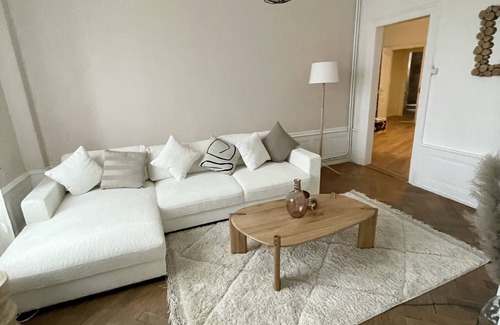 Saint Joseph/Mittelharth Apartment | Proche Centre Ville et Gare Stationnement Gratuit Dans la Rue, Logement de 100m2