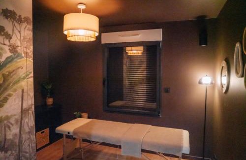 Guipry-Messac Villa | Proche de Rennes, La luxueuse Suite Joséphine, jacuzzi privatif et bien être