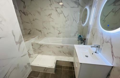 Valence Apartment | Proche Gare, T2 Neuf et Climatisé