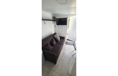 Bobigny Apartment | Proche Métro, Studette Indépendante Avec Extérieur