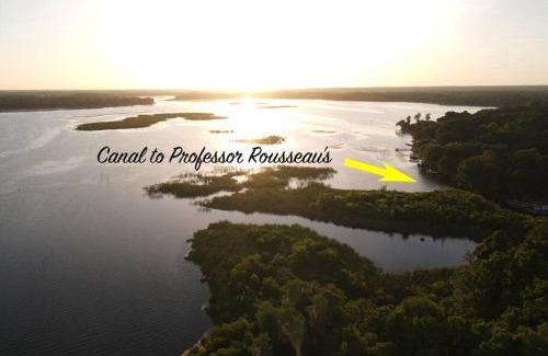 Crystal River House | Professor Rousseau's Adventure Oasis