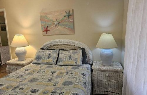 Crystal River Apartment | Professor Rousseau's Mermaid Lagoon