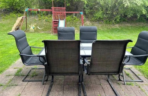 Fishers House | PROMO 10% WEEKLY/15% MONTHLY DISCOUNT!n4 King Beds, Jacuzzi, Easy Highway Access