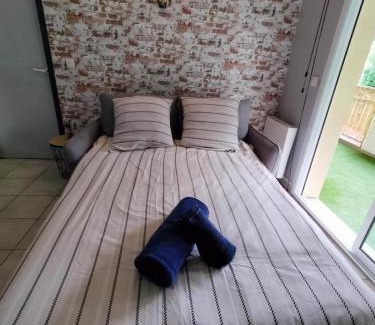Mont-de-Marsan Apartment | Promo 20 pourcent - centre - parking - balcon - wifi - lave linge et vaisselle