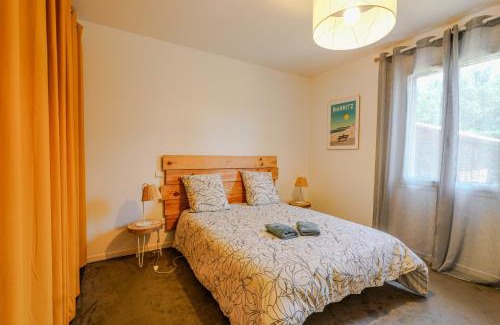 Luglon House | promo 20 pourcent -Proche Lac Arjuzanx - jeux - terrasse - plancha -