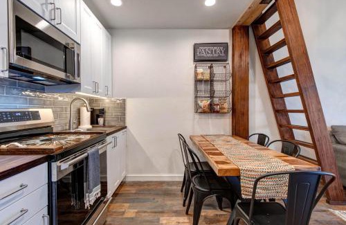 North Park City Apartment | Prospector Lodge 924 by Moose Management