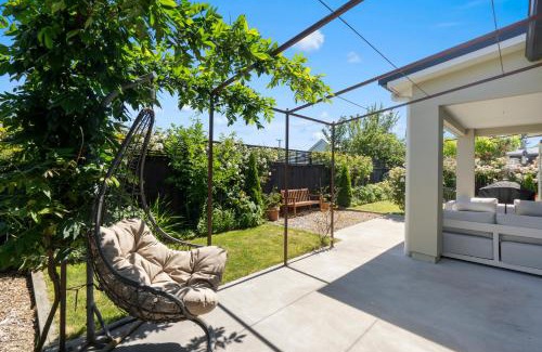 Martinborough House | Provence on Cologne - Martinborough Holiday Home