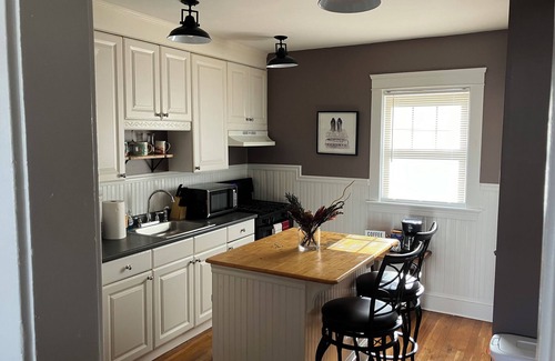 Elmhurst Apartment | Providence Getaway! 3 Bedrooms!