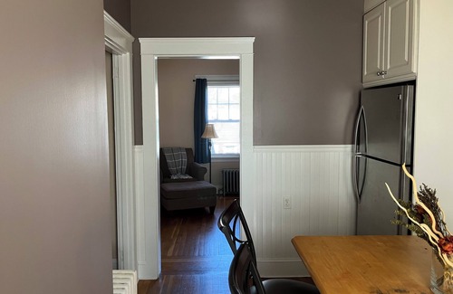 Elmhurst Apartment | Providence Getaway! 3 Bedrooms!