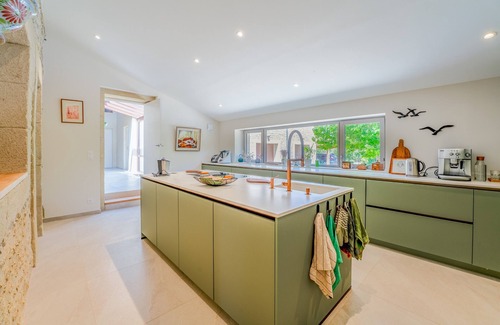 Solerieux Apartment | 'Prune' Room with Shared Pool, Wi-Fi and Air Conditioning