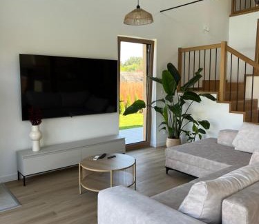 Susiec House | Przystań Roztocze 176 podgrzewany basen sauna jacuzzi bilard 14 osób