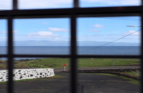 Santo Amaro House | Comfortable stone house in Pico