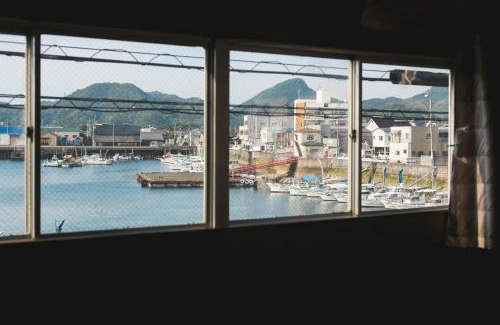 Matsuyama Bed & Breakfast | Public House はま