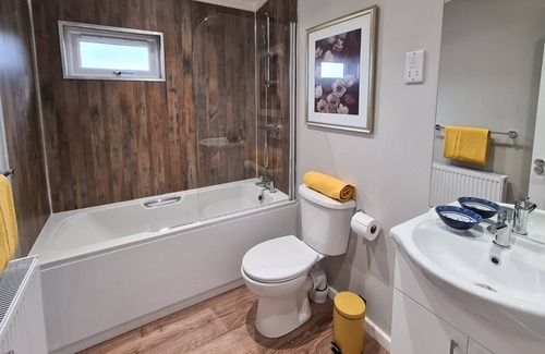 Romney Marsh House | Puddledock - Modern luxury lodge - Stay in the gorgeous Kent countryside