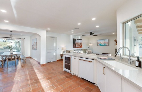 Raskin Estates House | Pueblo Retreat: Your Serene Fall Hideaway