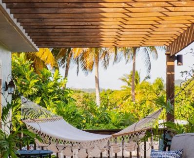 Esperanza Bed & Breakfast | Puertas