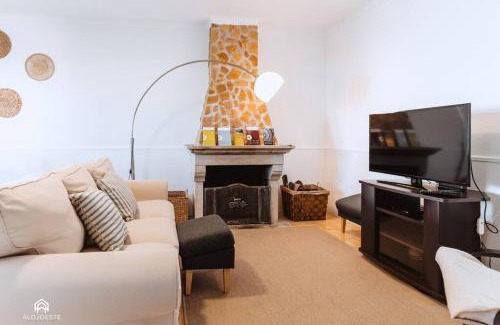 Praia de Santa Cruz House | Puerto Raval - 5 Bedrooms - BBQ & Garden