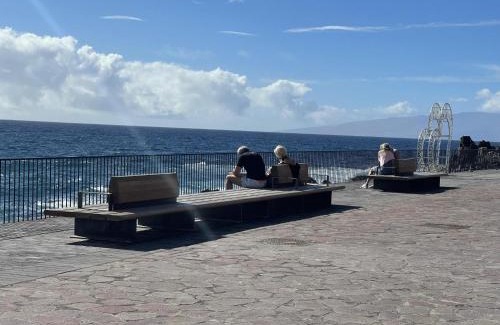 Playa San Juan Apartment | Puesta de Sol Rentals 3AJ