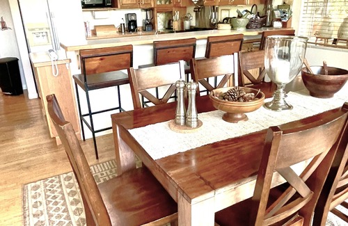 Agate House | Puget Sound Beach House - Gorgeous Waterfront, Views - Beach Access